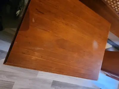 Juego de cabecero y veladores de madera y mimbre. - miniatura 5