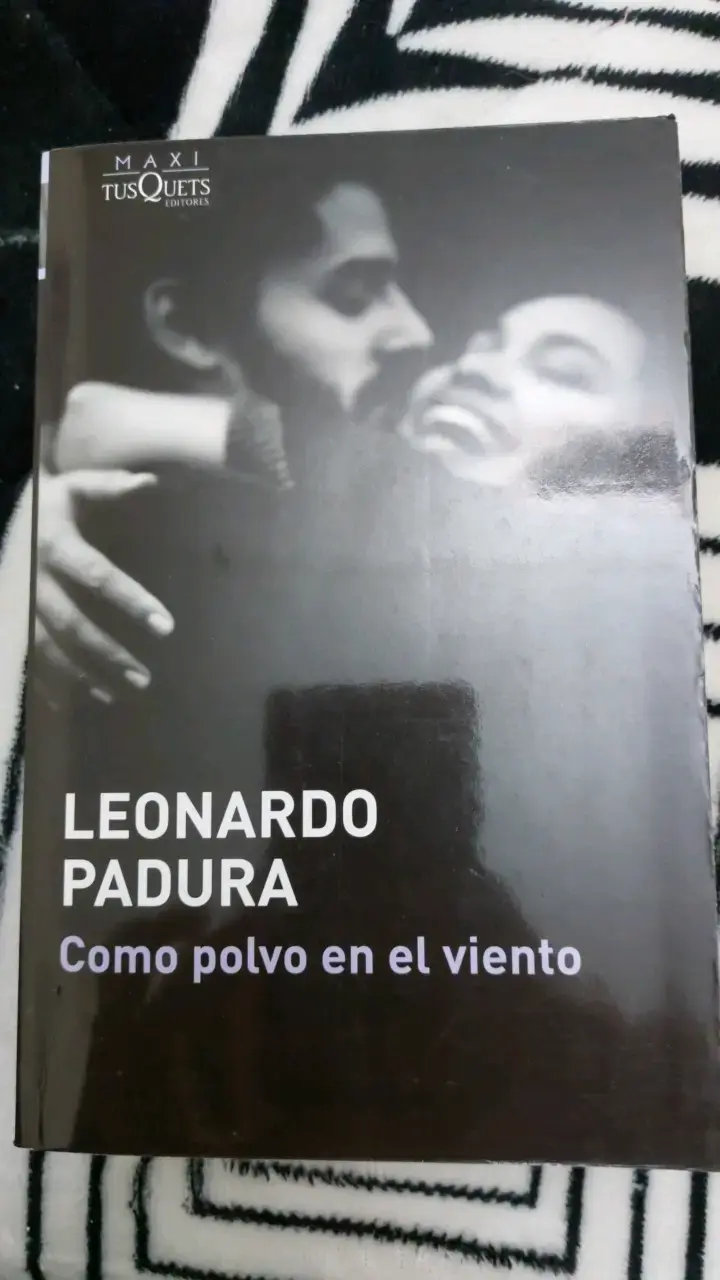 Libro 'Como polvo en el viento' de Leonardo Padura - 1