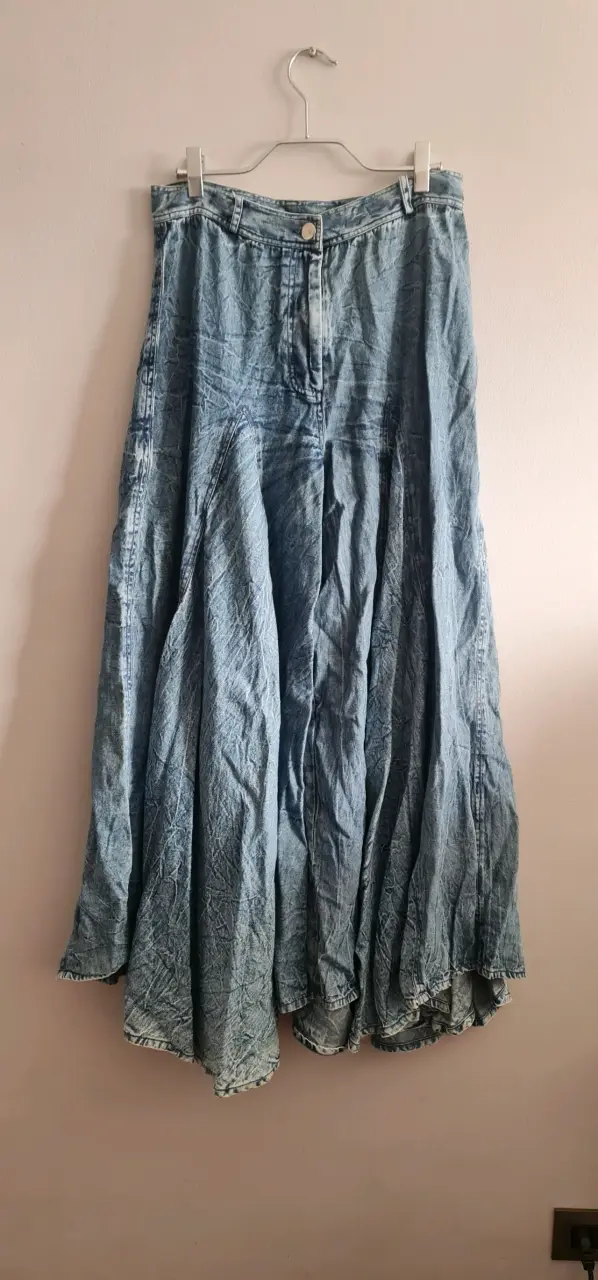 Pantalon mezclilla azul con diseño bohemio - 4