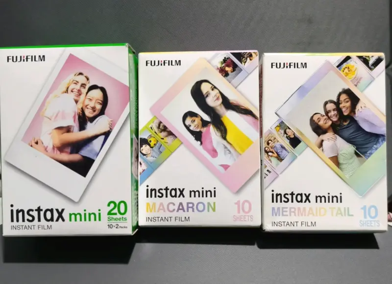 Películas instantáneas Fujifilm Instax Mini en colores variados - 1