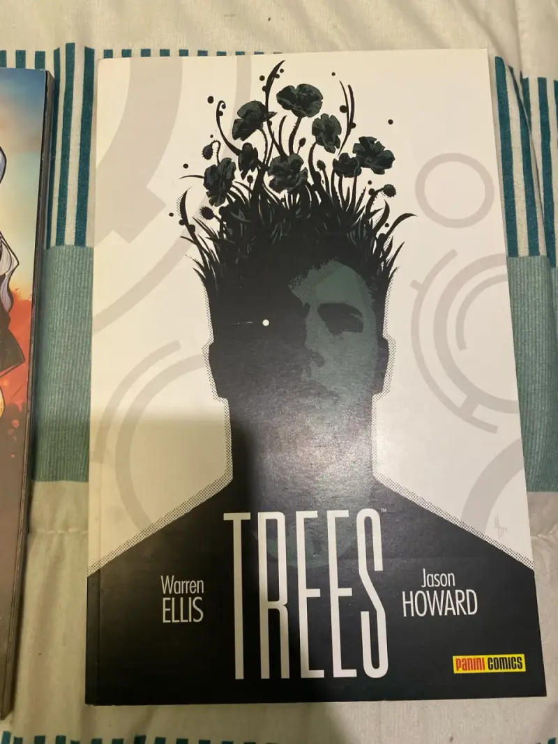 Comics Panini: Trees y Crimson - 2