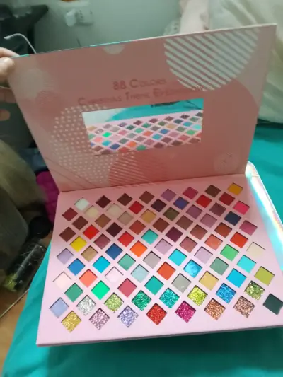 Paleta de Sombras 88 Colores Temática Navideña - miniatura 1