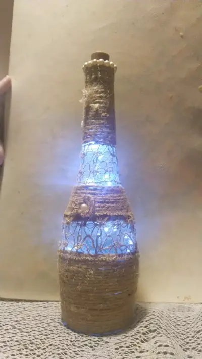 Botella decorativa con luces LED - miniatura 2