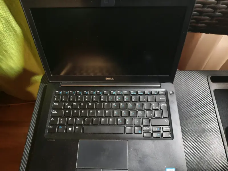 Laptop Dell Latitude 7280 con 16GB RAM y 512GB SSD - 1