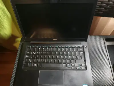 Laptop Dell Latitude 7280 con 16GB RAM y 512GB SSD - miniatura 1