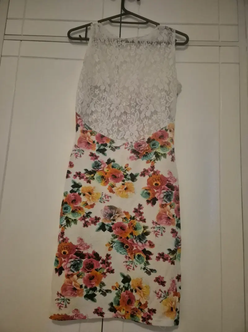 Vestido floral con encaje para mujer - 2