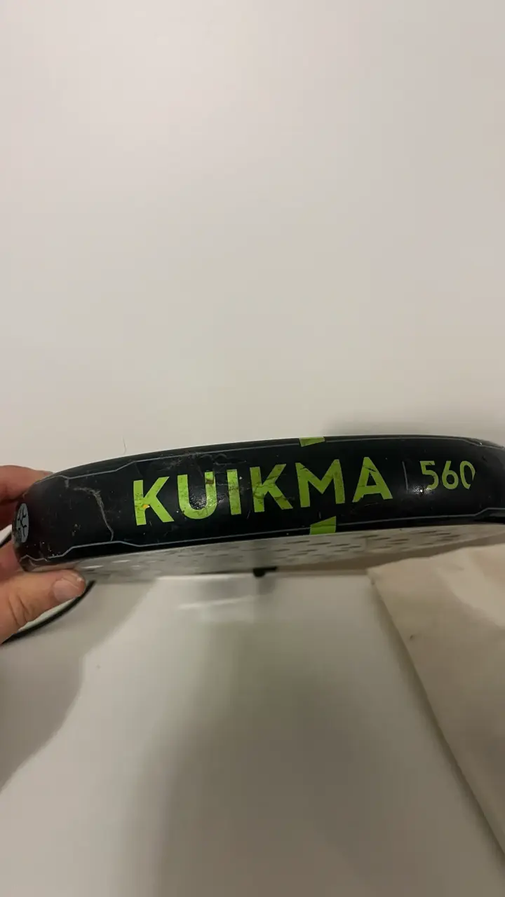 Pala de Pádel Kuikma 560 con Diseño Moderno - 3