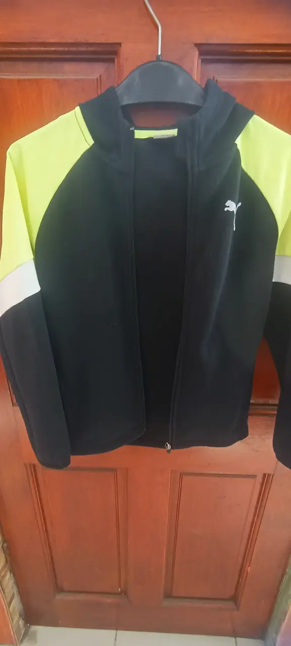 Chaqueta deportiva Puma para niño en negro y amarillo - 3