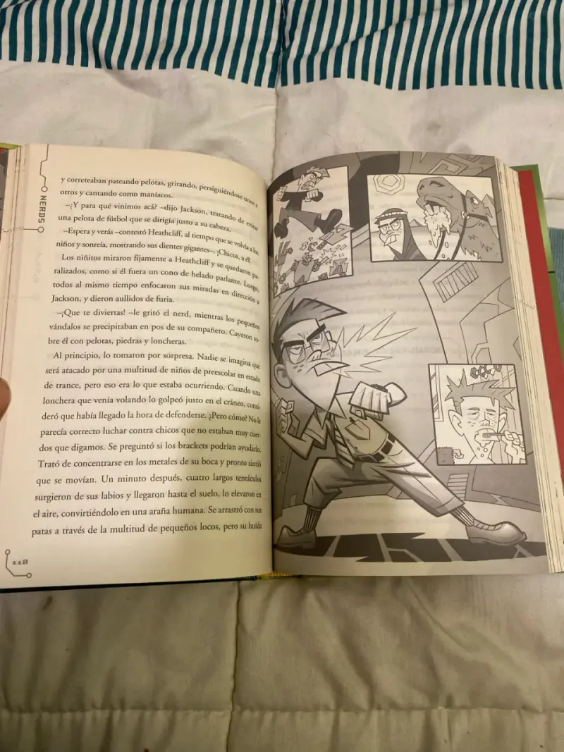 Libro NERDS de Michael Buckley en buen estado - 4