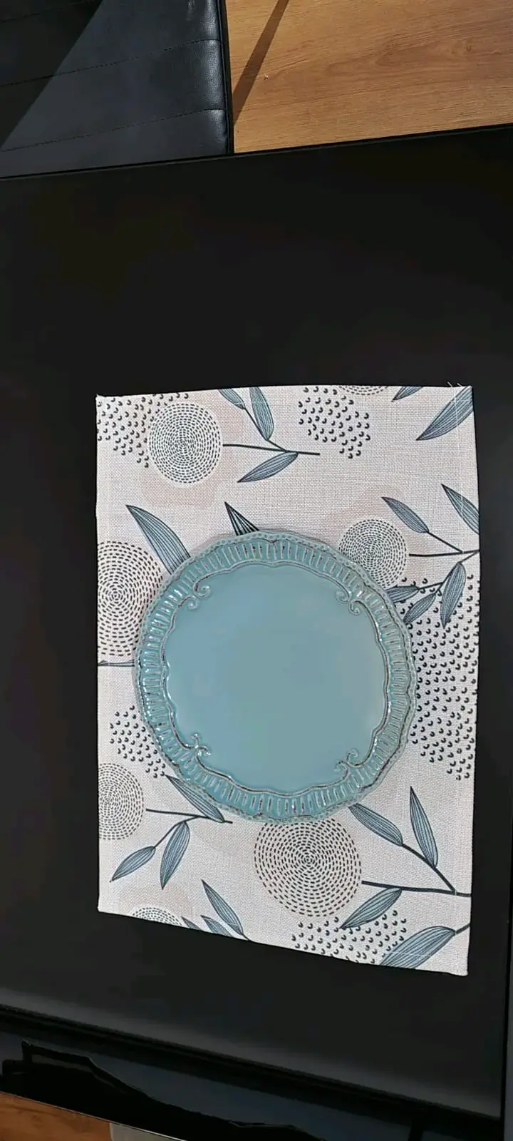 Individual de mesa con diseño floral azul - 2