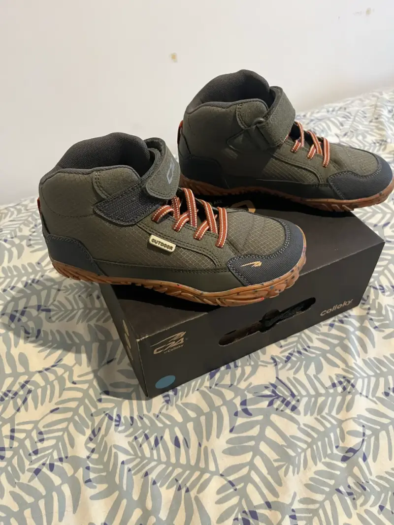 Botin outdoor verde talla 32 - 3