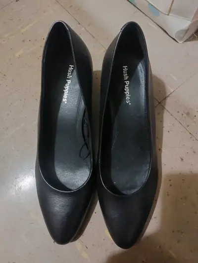 Zapatos de Tacón Negro Hush Puppies - miniatura 2