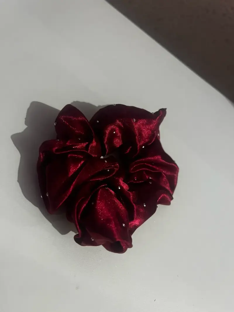 Colección de Scrunchies de Satén con Perlas - 2