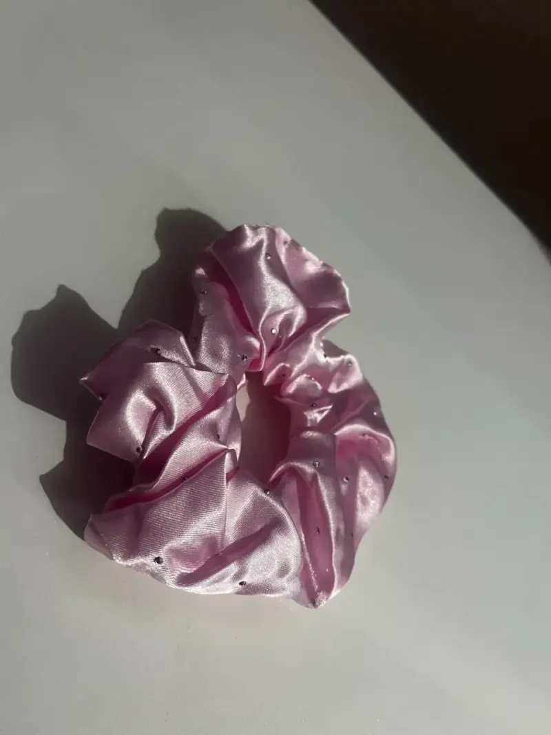 Colección de Scrunchies de Satén con Perlas - 3