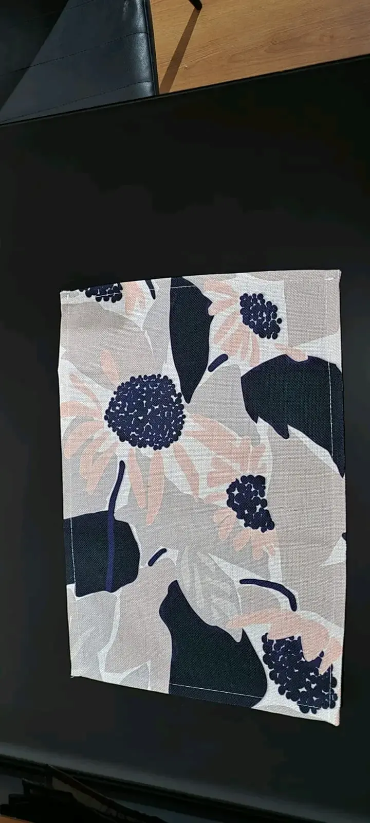 Set de individuales con diseño floral y tropical - 1
