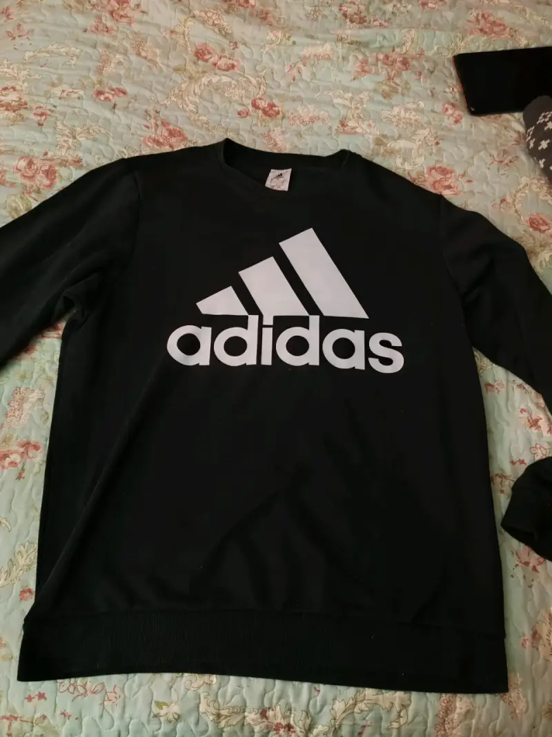 Polerón negro Adidas talla L - 1