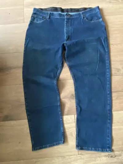 Jeans Wrangler azul clásico para hombre - miniatura 4