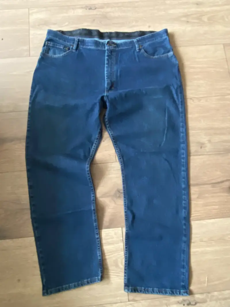 Jeans Wrangler azul clásico para hombre - 5