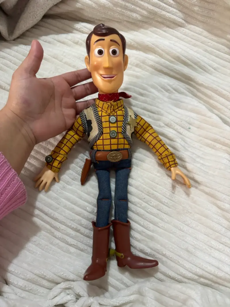 Woody toy story Disney store - 1