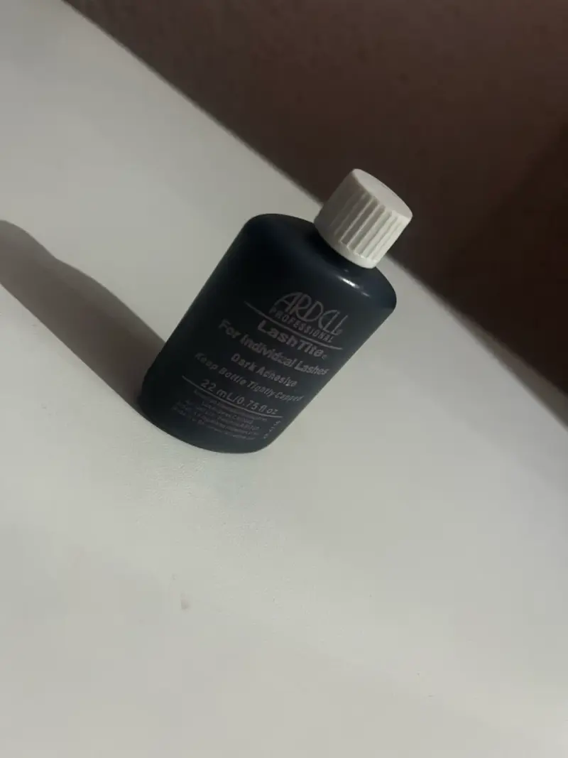 Adhesivo para pestañas individuales Ardell