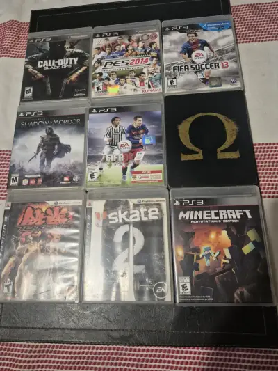 Consola PS3 con juegos y dos controles - miniatura 3