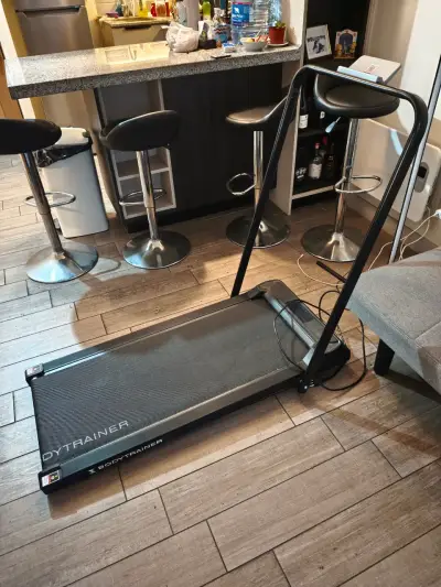 Caminadora eléctrica Bodytrainer para ejercicio - miniatura 1