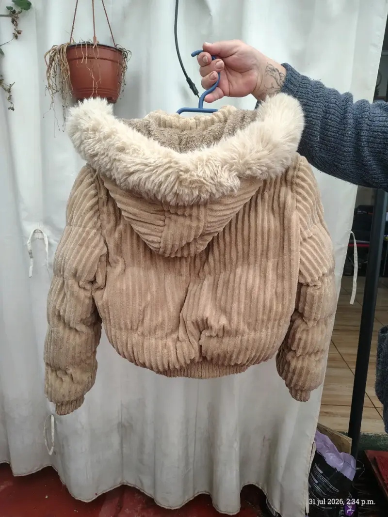 Chaqueta de mujer y chaqueta deportiva - 1