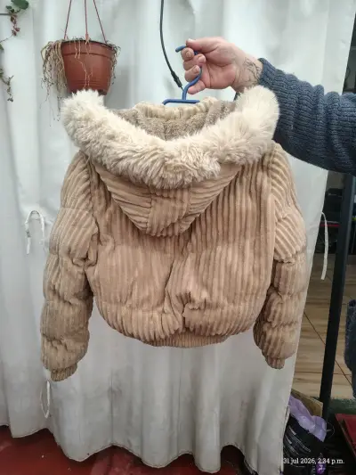 Chaqueta de mujer y chaqueta deportiva - miniatura 1