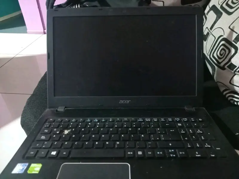 Laptop Acer Intel Celeron 4GB RAM - 1