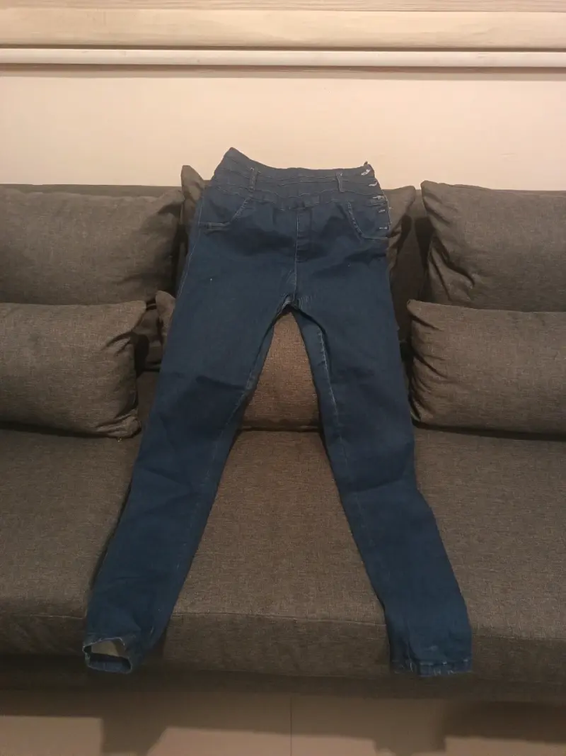 Pantalones blancos y jeans acampanados para mujer - 6