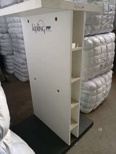 Mueble exhibidor Kiplingde vidrio - miniatura 1