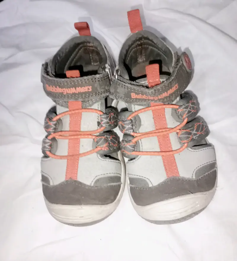 Zapatillas negras para niños Puma con velcro - 3