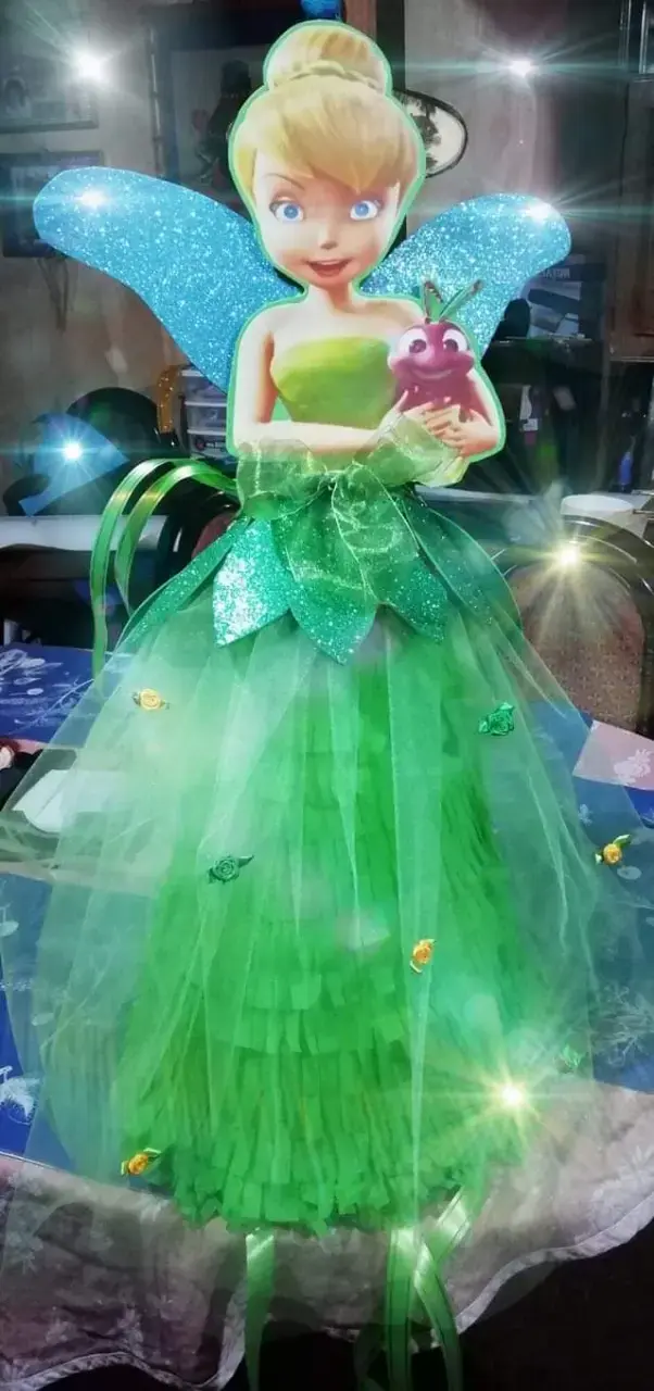 Piñata de Campanita con diseño brillante