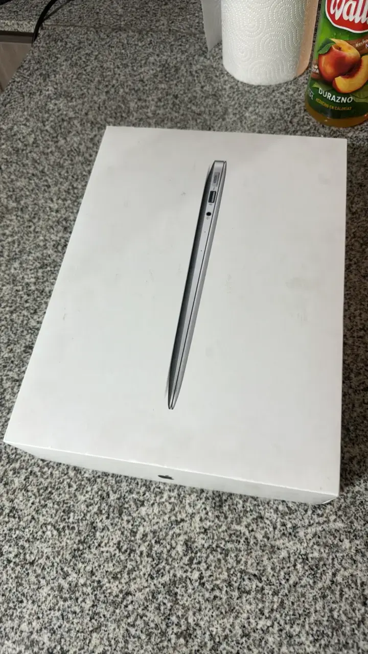 MacBook Air 13 pulgadas en buen estado - 1