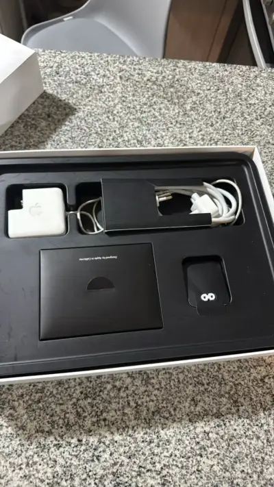 MacBook Air 13 pulgadas en buen estado - miniatura 3