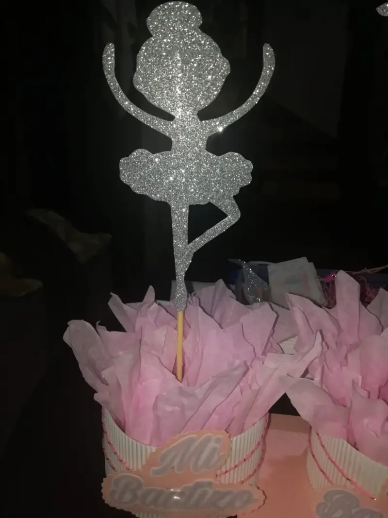 Recuerdos tejidos para baby shower en colores variados - 5