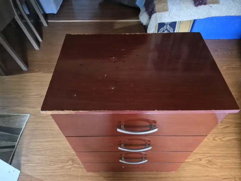 Cómoda de Madera con Cuatro Cajones - 2