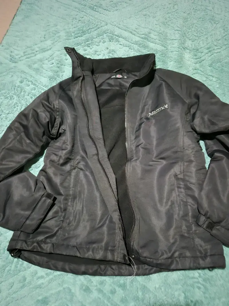 Chaqueta Negra Impermeable Marmot para mujer - 3