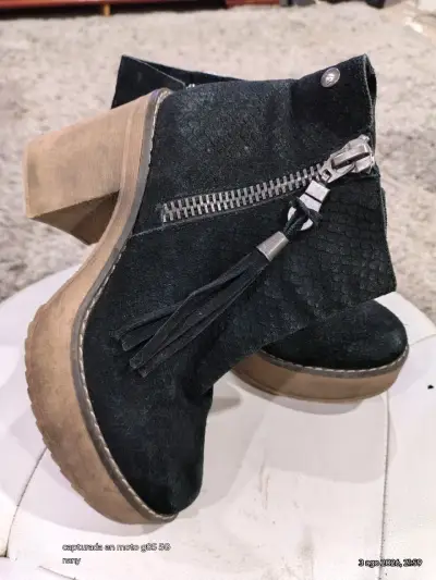 Botines de cuero negro con plataforma y cierre lateral - miniatura 1