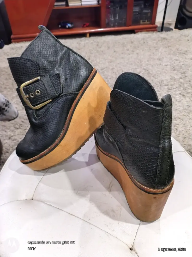 Botines de cuero negro con plataforma y cierre lateral - 4