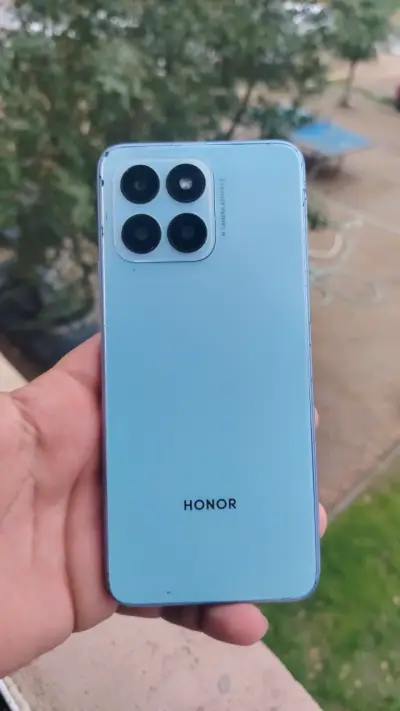 Smartphone Honor X8a azul con triple cámara - miniatura 3