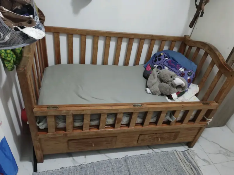 Cuna de madera con cajones para bebé - 3
