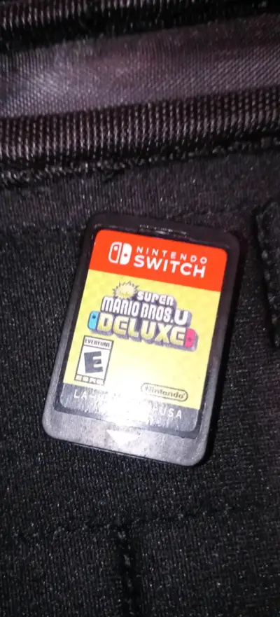 Consola Nintendo Switch con accesorios y juego - miniatura 3