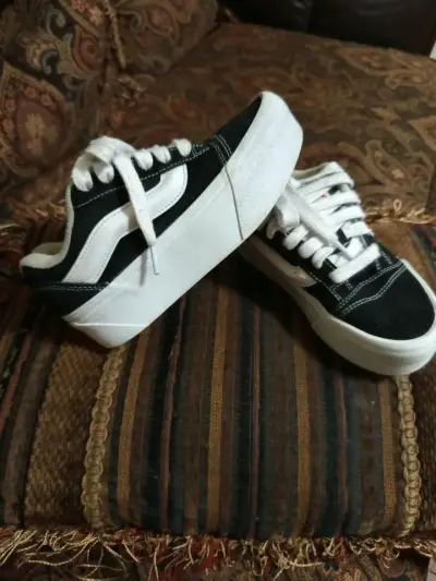 Zapatillas Vans Knu Stack Negro - miniatura 1