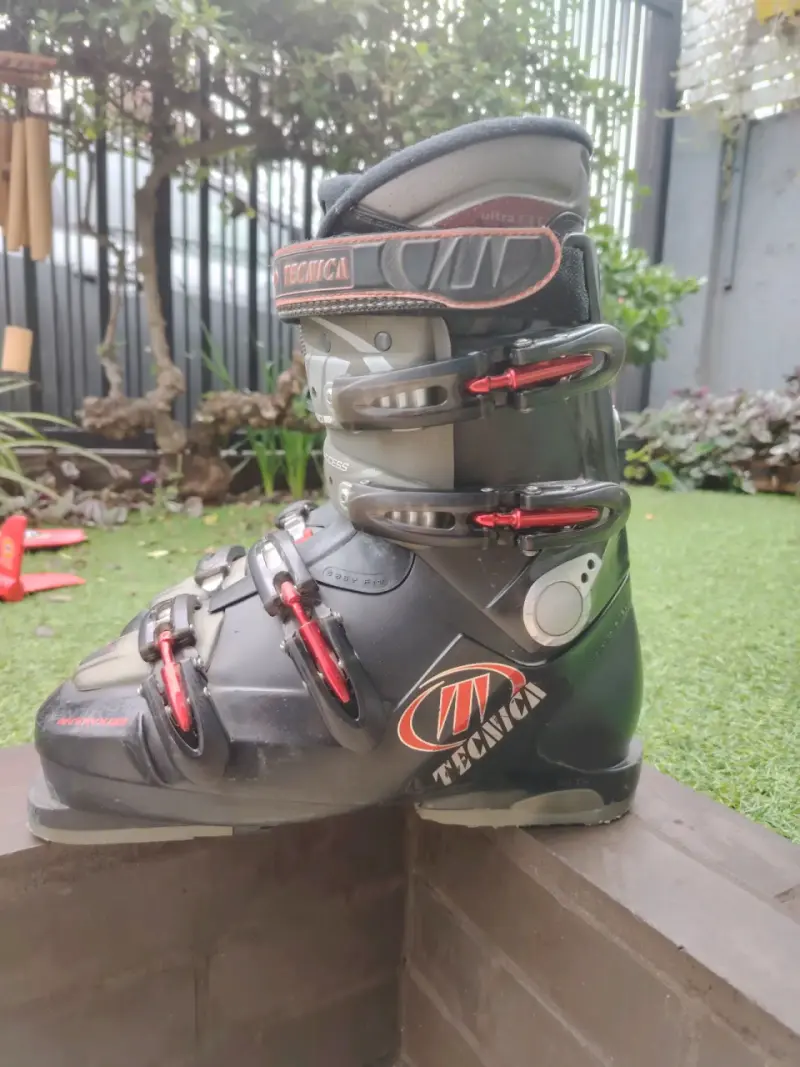 Botas de esquí Tecnica negras con hebillas rojas - 2