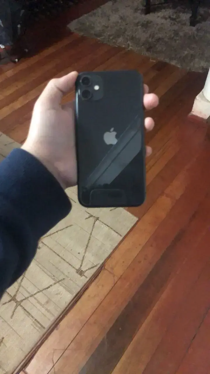 iPhone 11 para repuesto o arreglo - 2