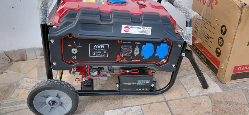 Generador eléctrico a gasolina Erux 200cc - 1