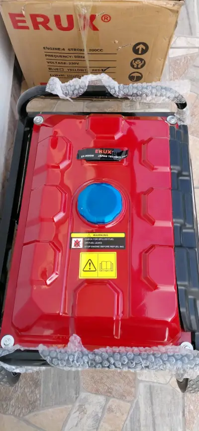 Generador eléctrico a gasolina Erux 200cc - miniatura 3
