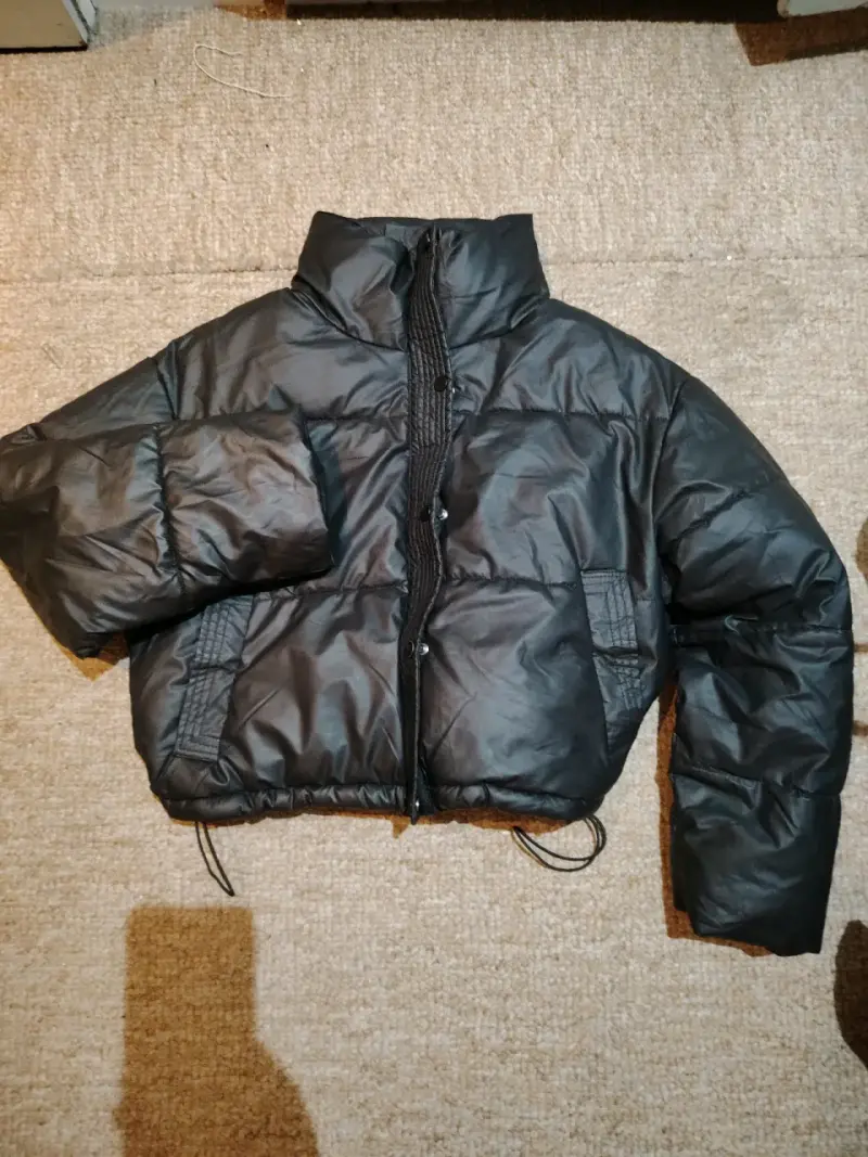 Chaqueta acolchada negra para mujer - 1