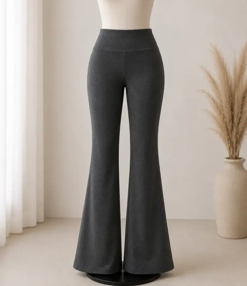 Pantalones acampanados gris oscuro para mujer